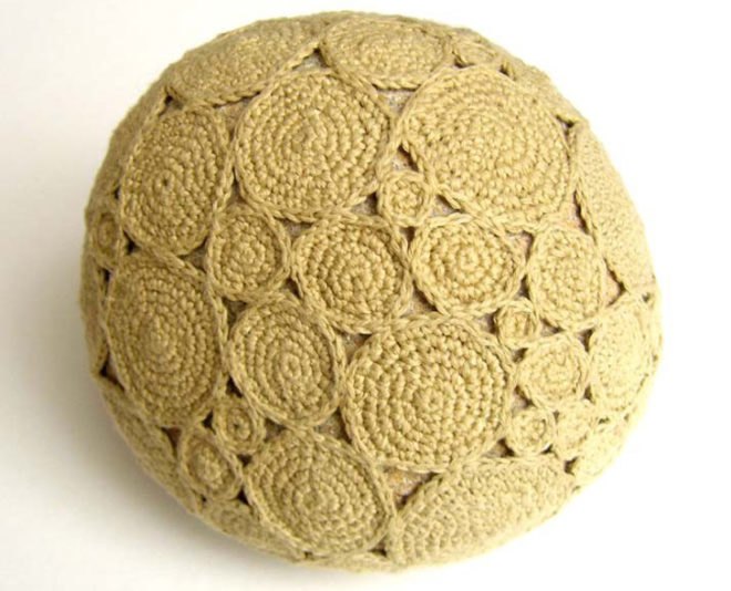 susanna bauer, crochet, embroidery, organic, natural objects,