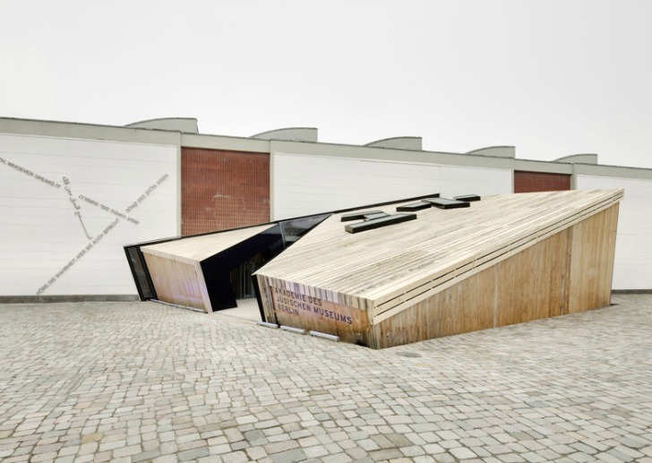 jewish museum berlin, daniel libeskind, renovation, sustainable design, green archtecture, timber construction
