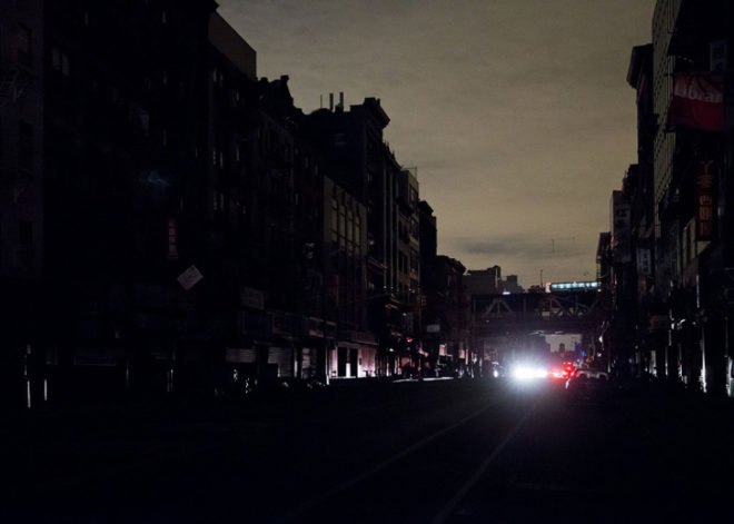 iwan baan, iwan baan nyc photo, sopo nopo photo, sopo nopo, sopo nopo new york magazine, new york magazine hurricane sandy pic, new york magazine power outage pic, new york magazine dark nyc pic, dark nyc pic, half dark nyc pic, half dark ny photo, hurricane sandy, hurricane sandy nyc