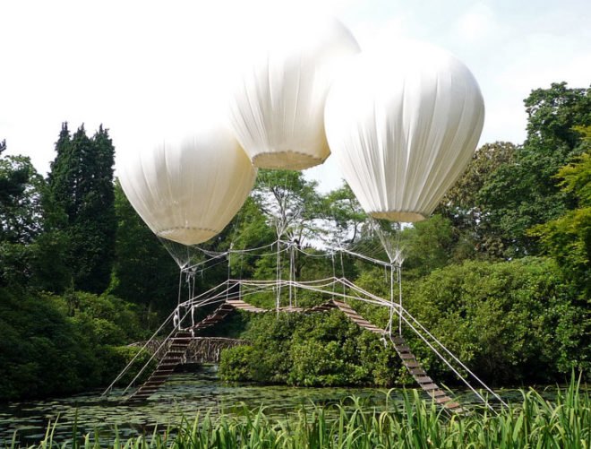 Olivier Grossetête, Pont de Singe, hanging bridge, helium, UK, Tattum Japanese Garden, design, art, public art, Leonardo da Vinci, floating structures, sustainable design, eco-design, futuristic bridge, floating bridge