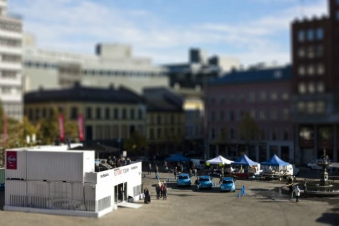 WhiteCrates, Nissan LEAF, mobile exhibitions, upcycled shipping containers, renovated containers, sustainable design, zero emissions, green architecture