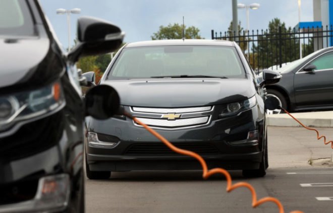 Chevy, Chevy Volt, General Motors, Chevy hybrid, plug-in hybrid, electric car, green transportation, automotive, green car