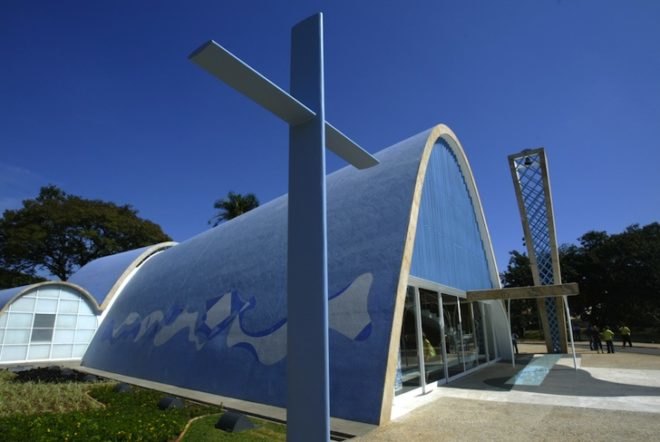 Oscar Niemeyer, Modernism, Le Corbusier, Brasilia, Rio de Janeiro, Sugarloaf Mountain, Maine, Aviles, Niteroi Contemporary Art Museum, National Congress of Brazile, Belo Horizonte, centenarian, design, UN headquarters, New York