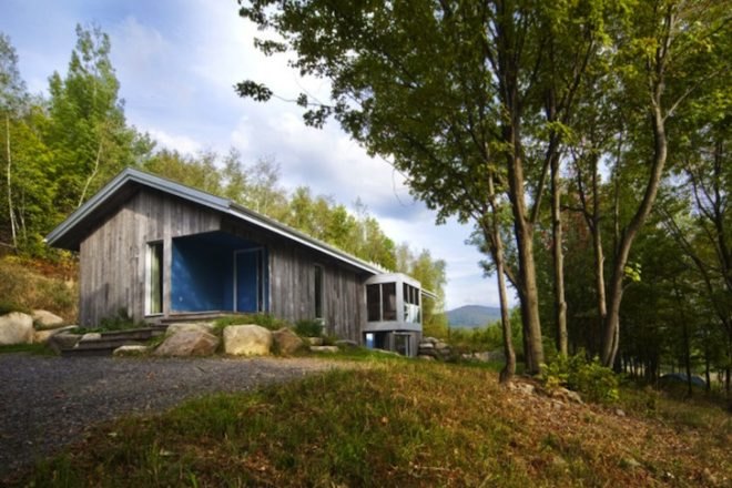 Bromont Residence, Blouin Tardif Architecture-Environnement, cabin, Quebec, Canada, natural materials, timber, daylighting, green design, sustainable design, eco design, minimize solar gain