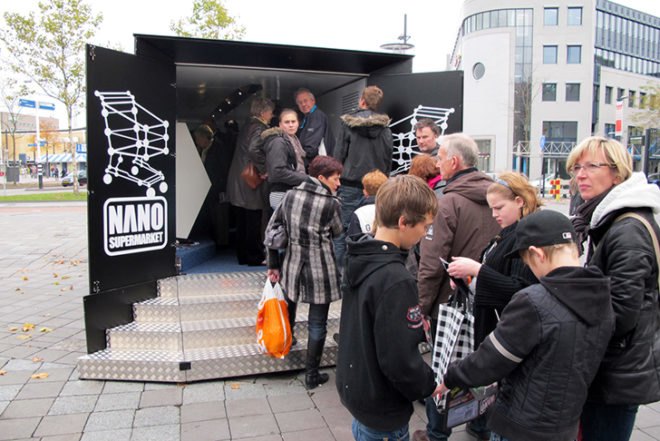The Nano Supermarket, Energy Belt, Emmy van Roosmalen, Ducth Design Week, sustainable energy, body fat, belt, dutch design, Accessories and Fashion, Renewable Energy, Green Products,