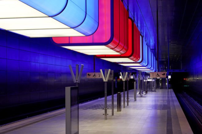Pfarre Lighting Design, Munich, Hafencity University Subway Station, Germany, Raupach Architekten, LED, Lighting, subway, RGB, colors, shipping containers