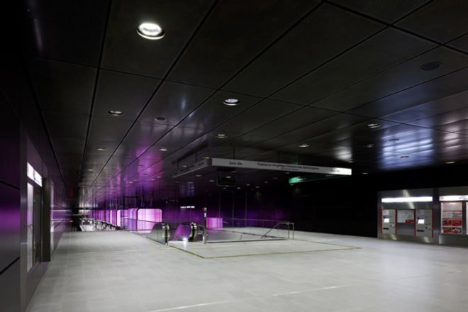 Pfarre Lighting Design, Munich, Hafencity University Subway Station, Germany, Raupach Architekten, LED, Lighting, subway, RGB, colors, shipping containers
