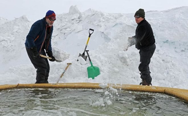 a cavity to connect them, drilling through 1.8 miles of ice, Lake Ellsworth, subglacial lakes in the antractic, uk research team drilling towards lake ellsworth, lake ellsworth project called off, national environment research council, british antractic survey, national oceoography centre, michael seigert, university of bristol