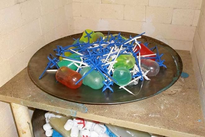 Laurens Van Wieringen, multicolored bowls, recycled plastic, cnc, dutch design, tableware, industry waste, multi-colored, Green Materials, Recycled Materials, Green Products,
