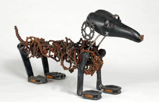 green design, eco design, sustainable design, Nirit Levav, recycled bicycle chains, bicycle chain sculpture, bicycle chain dogs, Israeli Artist, eco art, upcycled art, bicycle art