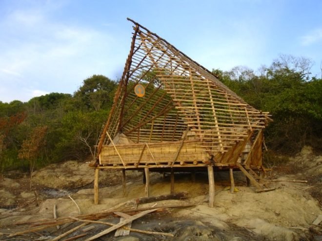 Ecuador, fishing, agriculture, natural materials, sustainable materials, local materials, boat shaped school, Nueva Esperanza School, bamboo, timber, straw, green design, sustainable design, eco-design, vernacular architecture