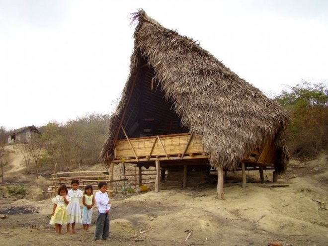 Ecuador, fishing, agriculture, natural materials, sustainable materials, local materials, boat shaped school, Nueva Esperanza School, bamboo, timber, straw, green design, sustainable design, eco-design, vernacular architecture