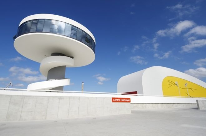 Oscar Niemeyer, Modernism, Le Corbusier, Brasilia, Rio de Janeiro, Sugarloaf Mountain, Maine, Aviles, Niteroi Contemporary Art Museum, National Congress of Brazile, Belo Horizonte, centenarian, design, UN headquarters, New York