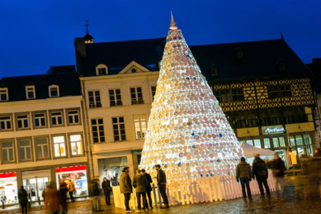 Porcelain Christmas Tree, MOOZ, hassalt, belgium, taste tree, upcycled christmas tree, green christmas tree