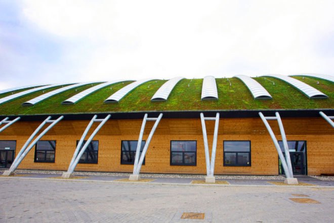 Royal Opera House Workshop, Nicholas Hare Architects, thurrock workshop, royal opera house, green roof, sedum roof, daylighting