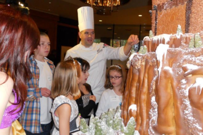 Sheraton Seattle Gingerbread Village 2012, gingerbread village, gingerbread house, seattle, edible creations, green holidays