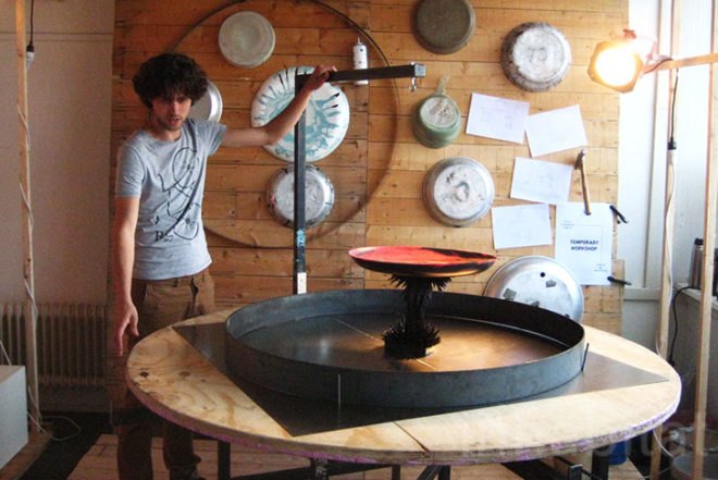 Jolan Van Der Wiel, Dutch Design Week, centrifugal force, gravity, tray, recycled bike, Psychedelic, dutch design, Art, DIY, Green Products, energy efficiency