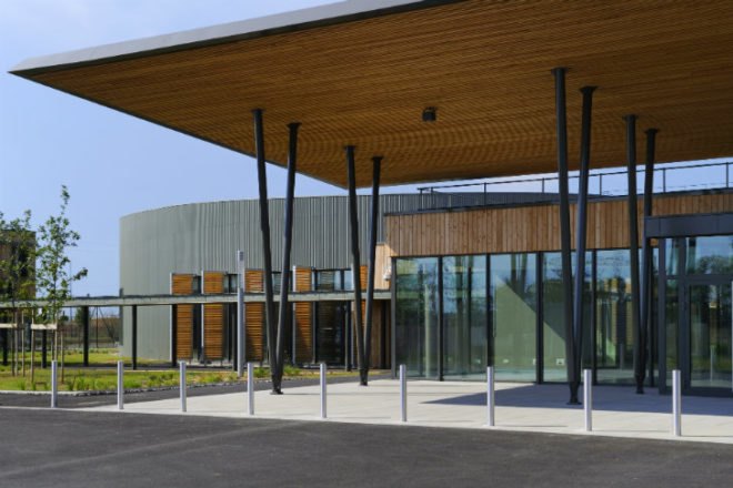 Veolia Environnement Centre-Est, Arte Charpentier Architectes, sustainable campus, training centre, green building, veolia environnement