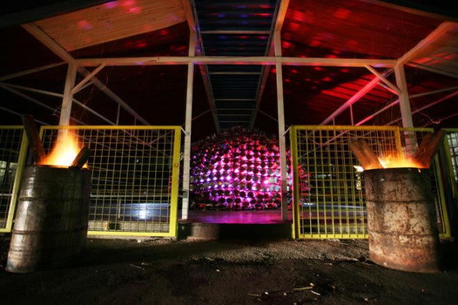 tomato can art, tomato can installation, 30000 pizzas, farwaste, art installation, recycled art, eco art, green art