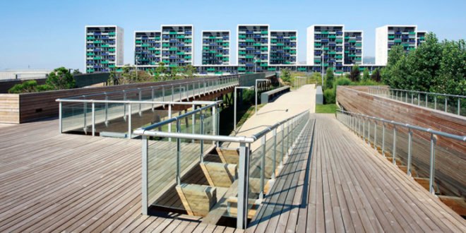 green design, eco design, sustainable design, Batlle i Roig, Vilamarina Building, Barcelona city planning, urban planning spain, self irrigating complex