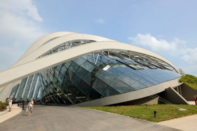 Cooled Conservatories, Wilkinson Eyre, gardens by the bay, greenhouse, landscape architecture, eco greenhouse, singapore