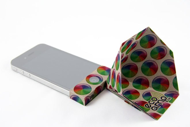 Eco-made, Eco-amp, iPhone amplifier, recycled cardboard, recyclable, biodegradable, green gadgets, Recycled Materials, Recycling / Compost, Green Products,