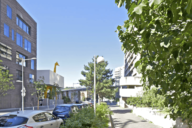 Giraffe Childcare Center, Hondelatte Laporte Architectes, Paris, suburbs, art, sculpture, net zero, energy efficiency, south facing, green design, design for health, sustainable design, eco-design, Boulogne-Billancourt, giant yellow giraffe