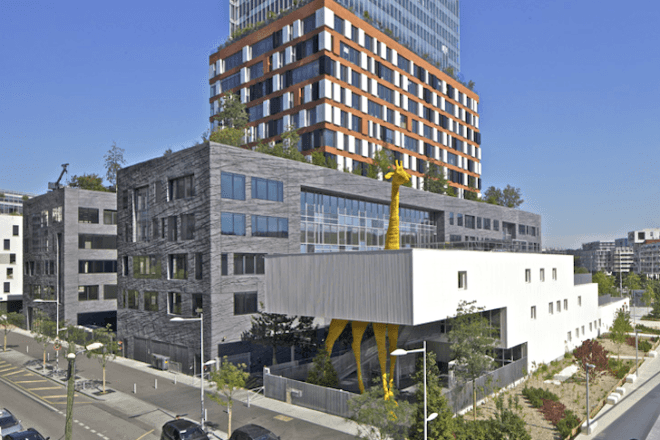 Giraffe Childcare Center, Hondelatte Laporte Architectes, Paris, suburbs, art, sculpture, net zero, energy efficiency, south facing, green design, design for health, sustainable design, eco-design, Boulogne-Billancourt, giant yellow giraffe