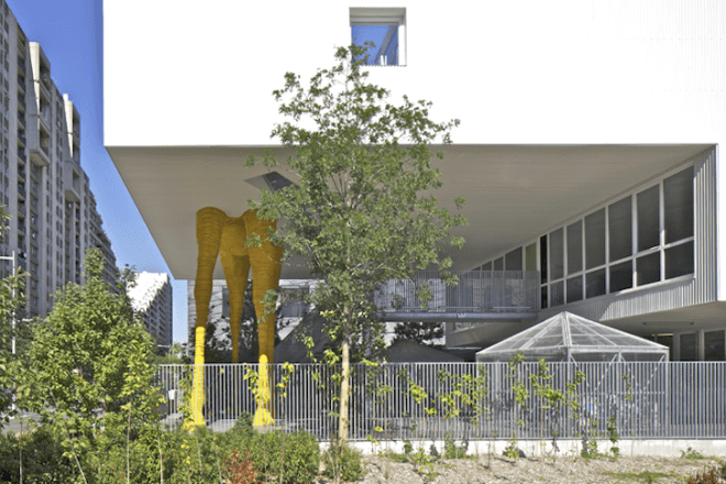 Giraffe Childcare Center, Hondelatte Laporte Architectes, Paris, suburbs, art, sculpture, net zero, energy efficiency, south facing, green design, design for health, sustainable design, eco-design, Boulogne-Billancourt, giant yellow giraffe