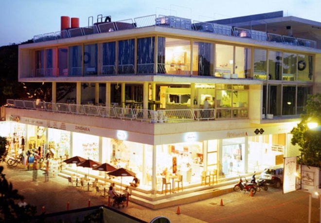 Héctor Galvan, Central De Arquitectura, Hotel, Hotel Basico, Recycled Material, Design, Interior Design, Playa del Carmen, Mexico, petroleum, rubber, recycle