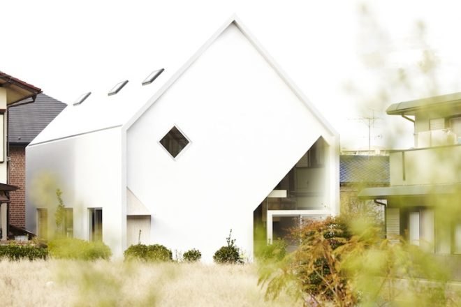 Y beams, hanging floors, House H, Hiroyuki Shinozaki Architects, tokyo, Matsudo City, Chiba Prefecture, Japan, green design, sustainable design, eco-design, daylighting, minimalism, Japanese minimalism, urban design, sustainable renovation, green renovation