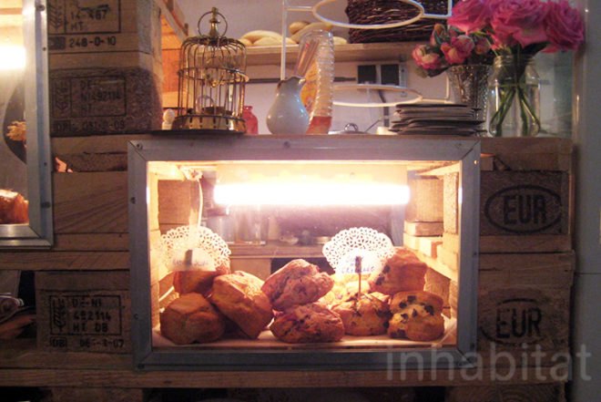 De Laatste Kruimel, Amsterdam, Ana Lisa Alperovich, bakery, café, organic food, scones, cakes, recycled pallets, Architecture, green furniture, ecycled Materials, Green Materials, green packaging