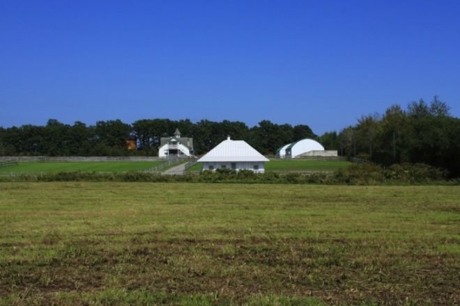 Japan, PET, recycled materials, Meme Experimental House, Kengo Kuma and Associates, Hokkaido Prefecture, earth and grass, vernacular, traditional architecture, earth and grass homes, chise, luminous home, tiny homes