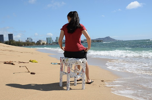 recycled plastic bags, plastic bag repair, stool fixed with plastic bags, Hongtao Zhou, recycled plastic, green art, eco art, green design, sustainable design, hawaii, pacific garbage patch, plastic oceans, green interiors, green furniture, recycled furniture