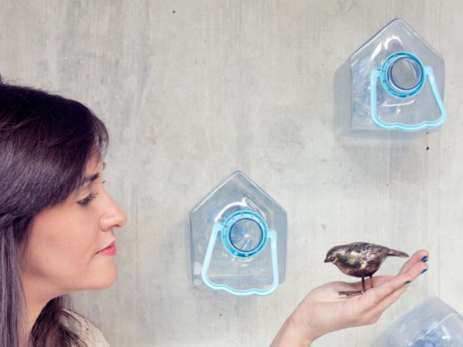 Plastic Birdhouse, Colectivo da Rainha, material reuse, recycled materials, recycled plastic bottles, plastic vase