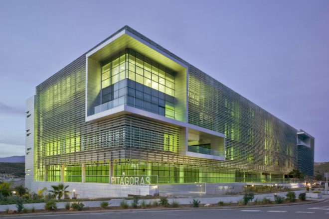 Tecnova Headquarters, Ferrer Arquitectos, PITA, Pitagoras, louvered facade, almeria, spain