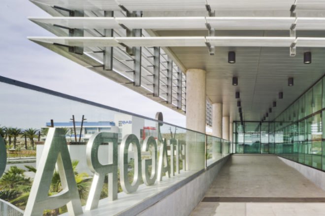 Tecnova Headquarters, Ferrer Arquitectos, PITA, Pitagoras, louvered facade, almeria, spain