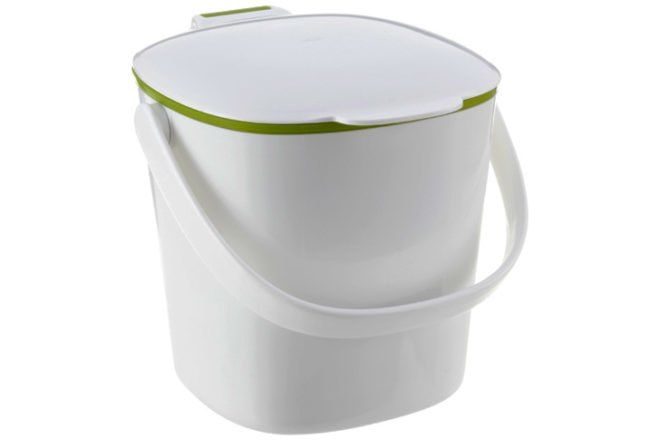 compost bin, composting, compost, freeser compost, hot to start a compost, compost ideas, compost in an apartment, compost in a small space, sotring your organic scraps, storing your compost scraps, diy compost