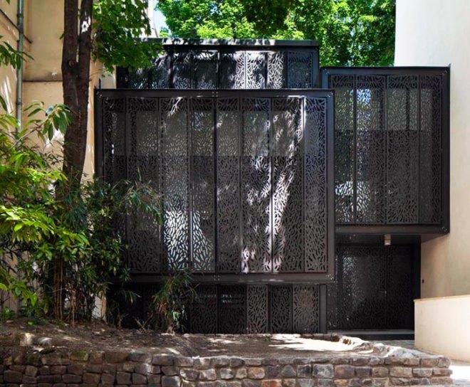 Paris, Maison Escalier, steel, concrete, stairway, Jacques Moussafir, Moussafir Architectes, black locust wood, electronic shutters, daylighting, France
