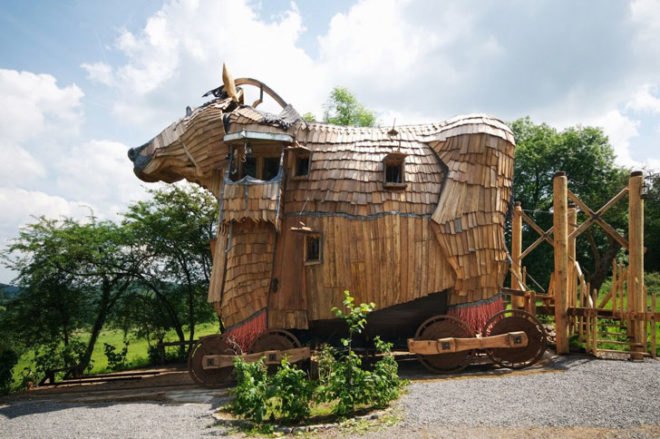 green design, eco design, sustainable design, cob, Durbuy, Belgium, trojan horse hotel, la balade des gnomes hotel, horse shaped hotel, hobbit hotel, treehouse hotel, fantasy hotel