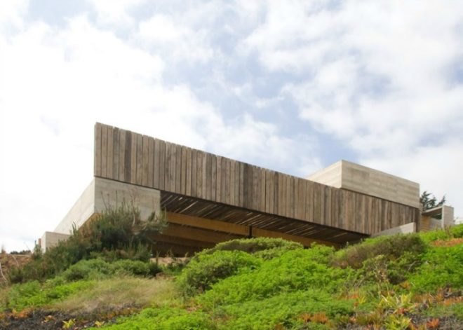 Pablo Montecinos and Pedro Gubbins, casa mava, sustainable design, green architecture, eco architecture, gubbins arquitectos,