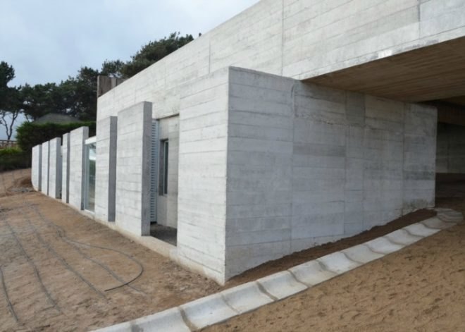 Pablo Montecinos and Pedro Gubbins, casa mava, sustainable design, green architecture, eco architecture, gubbins arquitectos,