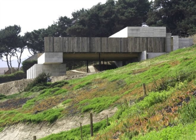 Pablo Montecinos and Pedro Gubbins, casa mava, sustainable design, green architecture, eco architecture, gubbins arquitectos,