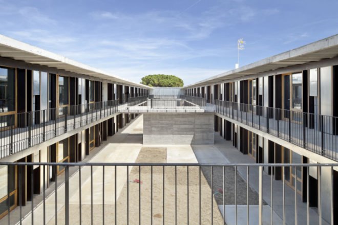 Catalunya Student Housing, H ARQUITECTES, dataAE, modular housing, prefab housing, student housing, barcelona,