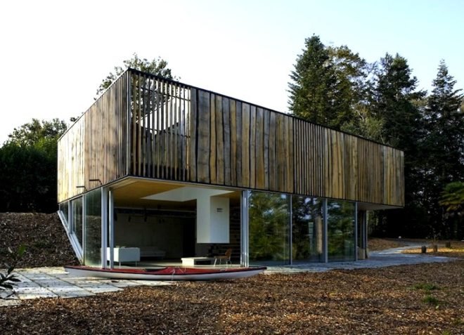 Lode Architecture, House D, D House, Brittany, France, daylighting, minimalist design, holiday home, energy efficiency, retaining wall, nature, green design, sustainable design, eco-design, light wells, daylighting, natural light