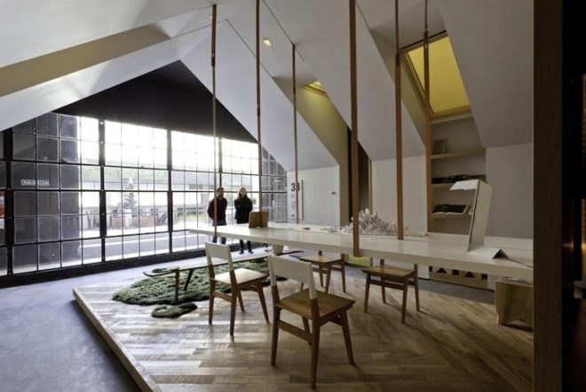 Nidolab Arquitectura, moss carpet, Argentina, Buenos Aires, home office, tiny office, design, green design, sustainable design, eco-design, daylighting, skylights, minimalist design, argentina