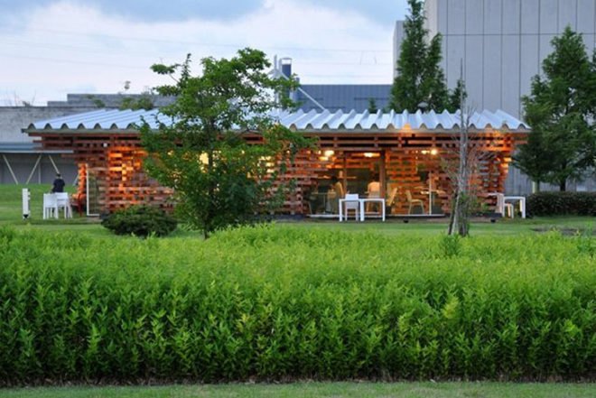 Kengo Kuma, Cafe Kureon, untreated wood, jenga, Toyama, Designed for Dissasembly, Architecture, Recycling / Compost