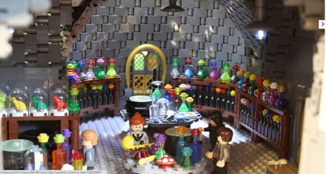 LEGO Hogwarts, Harry Potter Hogwarts LEGO replica, Alice Finch LEGO sculptures, Harry Potter LEGO sets, LEGO sculptures, BrickCon 2012, BrickCon Exhibition, Harry Potter studio, LEGO ART, house of LEGOs