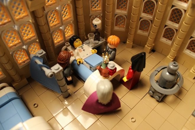 LEGO Hogwarts, Harry Potter Hogwarts LEGO replica, Alice Finch LEGO sculptures, Harry Potter LEGO sets, LEGO sculptures, BrickCon 2012, BrickCon Exhibition, Harry Potter studio, LEGO ART, house of LEGOs