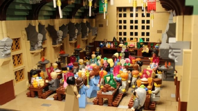LEGO Hogwarts, Harry Potter Hogwarts LEGO replica, Alice Finch LEGO sculptures, Harry Potter LEGO sets, LEGO sculptures, BrickCon 2012, BrickCon Exhibition, Harry Potter studio, LEGO ART, house of LEGOs